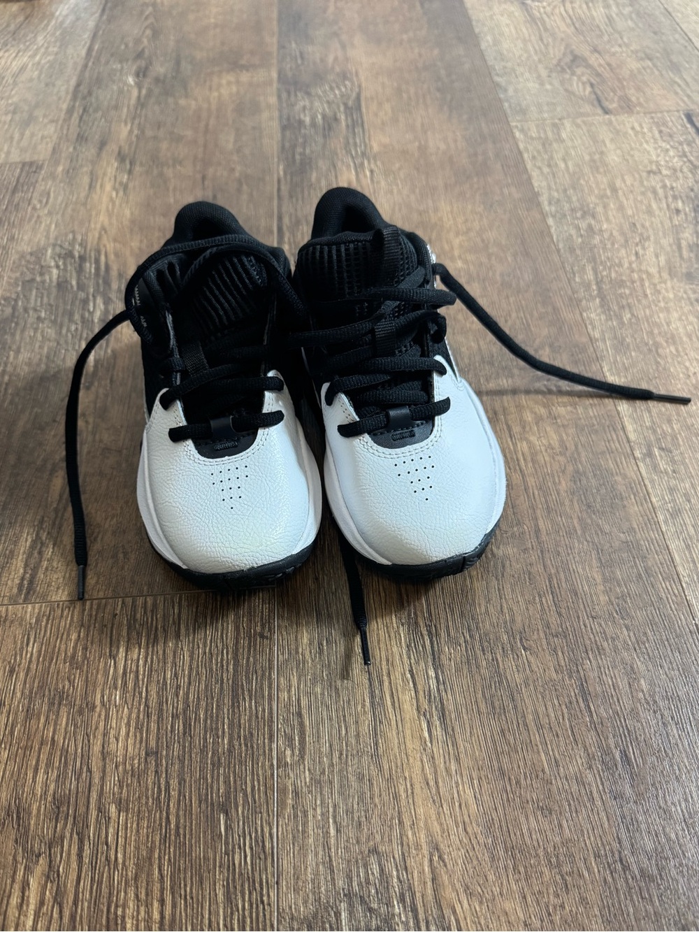 Little Boys Under Armour Basketball Shoes Youth Sneakers Black White Size 12.5K - Picture 3 of 6